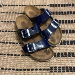 Arizona Birkenstocks in Patent Blue